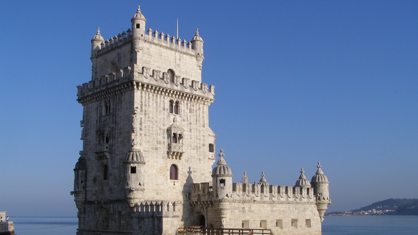 Lisbon-highlights-River-Cruise-belem-tower-portugal